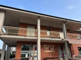 Pink appartament, hotel v destinaci Bagnolo Piemonte