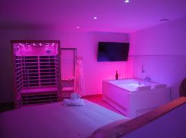 Suite D&eacute;tente - Spa & Sauna, kh&aacute;ch sạn c&oacute; bồn tắm n&oacute;ng ở &Eacute;tampes