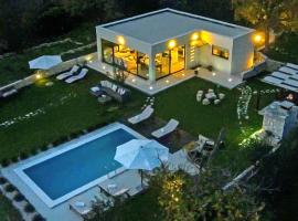 Luxury Villa Luminosa วิลลาในสปลิท