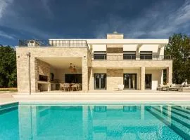 Villa Wellbeing Imotski Croatia heated pool , spa and ultimate privacy