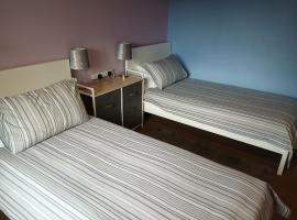 Twin room in Prescot Homestay, hotel v destinaci Prescot