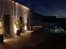 molino rehabilitado con gran terraza y piscina