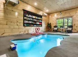 Summer Sale, Indoor Pool, Pet Stays Free, Movie, HotTub