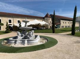 Les Dépendances de Chapeau Cornu, hotel v destinaci Vignieu