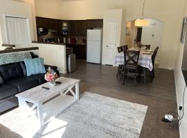 4br Crew House - Big, Bright, Modern, Fully Stocked, khách sạn ở Grande Prairie