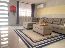 Relaxing Retreat for 5 Close to Beach & Airport, hotel in Carolina