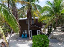 Featherstone Cottage, Cayman Brac, hotel na praia em Cayman Brac