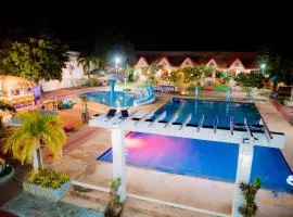 Cris Del Mar Resort