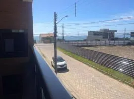 Apto mobiliado em Balneário Piçarras 100 m do mar