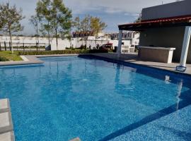 Exclusiva Casa con Alberca, biệt thự ở Bata