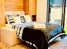 Central Christchurch Heartstay Studio