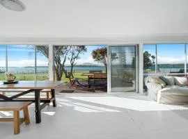 Sea Breeze Escape - Pet-Friendly Escape - Deal in description!