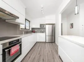 Lovely 3 Bedroom Home In Ainslie ACT