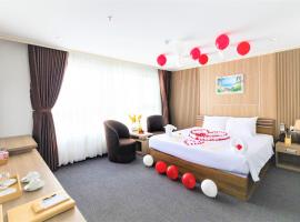 Pearl Beach Hotel Quy Nhon, hotel dicht bij: Luchthaven Phu Cat - UIH, Quy Nhon