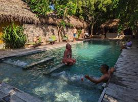 Hiru Villas and Kitesurfing, hotel v destinaci Kalpitiya
