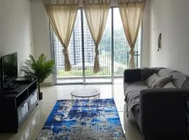 Cozy Luxe Condo in Southville City、バンギのコンドミニアム