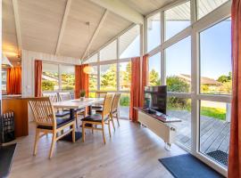 Strandblick - Dorf 1 Ferienhaus 18, hotelli kohteessa Priwall