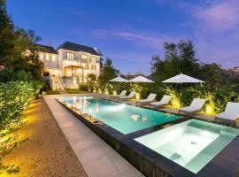 Beverly Hills Maison: Beverly Hills şehrinde bir otel
