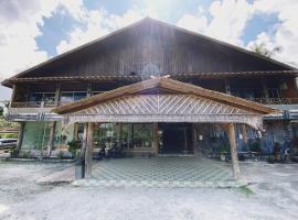 Bujai Mentawai Griya Hotel, hotel v destinaci Tua Pejat