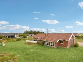 Lovely Home In Ringkøbing With Sauna, hotel di Ringkøbing