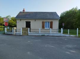 Gîte du Garde Barrière, hotel a Grimbosq