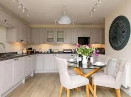 Ground Wing - Norfolk Cottage Agency