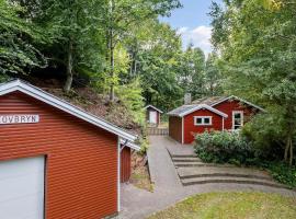 Nice Home In Gistrup With Wifi, hotel in Gistrup