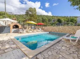 Amazing Apartment In Stinica