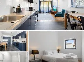 Smythen St, 2 bed apartment with balcony