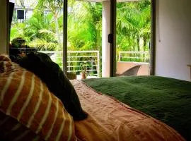 Sydney City Center Apartment with Free Parking