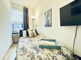 UES Manhattan ROOM #2 in Shared Apartment