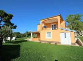 Charmantes Ferienhaus mit Meerblick, 2 Fahrraeder, Grill, privater Balkon, Waschmaschine