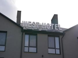 West Hotel, готель у місті Мостиська