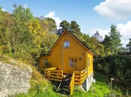 3 Bedroom Amazing Home In Reksteren