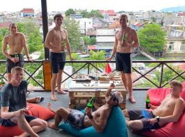 Evergreen Lodge, hotel que acepta mascotas en Padang