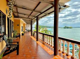 Hotel San Miguel, hotell sihtkohas Flores lennujaama Mundo Maya rahvusvaheline lennujaam - FRS lähedal