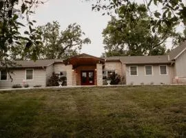 Sonlit Retreats
