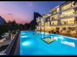 Yangshuo Mountain Vista Courtyard, acomoda&ccedil;&atilde;o com cozinha em Yangshuo