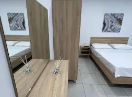 Keira Rooms