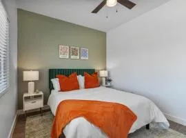 Stylish Phoenix Suite by Zenia Stays - Central & Cozy Escape