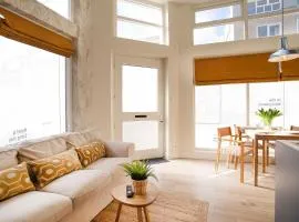 Contemporary apartment near the beach