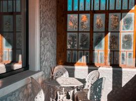 Divine moments apartment@Calbucet ski slope, hotel in Predeal