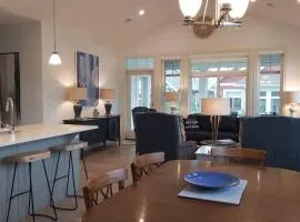 4 Bedroom House Walking Distance To Pools - #4