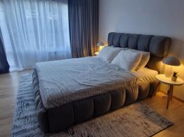 Free SPA Pirin lodge cosy apartment, hotel in Bansko