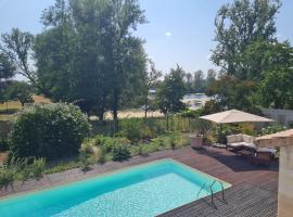 l'oasis girondine 4 étoiles, hotel v destinaci Izon