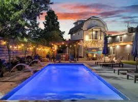 Sleeps 24-spacious Suites Near Fq W Pool
