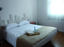 MON ComeySueña Guesthouse, hotel v destinaci Monforte de Lemos