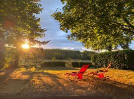 Gîte écologique familial en campagne, idéal pour sports et nature - FR-1-410-452, hotel en Moulins-le-Carbonnel