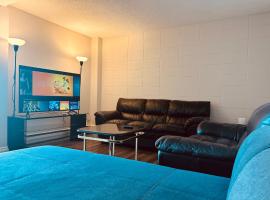 Cozy 2 Bedroom Condo with Parking, condominio en Calgary