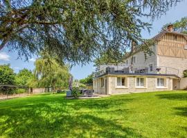 Gîte Le Chêne pommier proche Honfleur, ξενοδοχείο σε Fatouville-Grestain